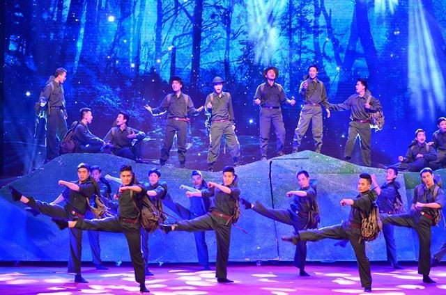 Lễ kỷ niệm 85 năm ngày thành lập Đoàn TNCS Hồ Chí Minh ảnh 13