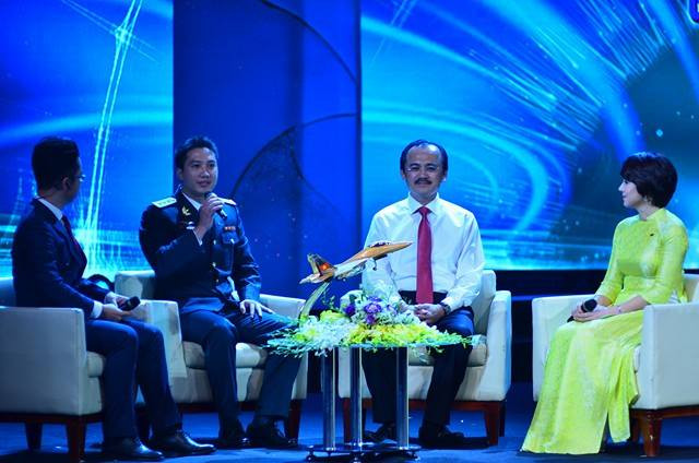 Công bố 10 Gương mặt trẻ Việt Nam tiêu biểu 2015 ảnh 15