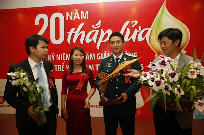 Công bố 10 Gương mặt trẻ Việt Nam tiêu biểu 2015 ảnh 9