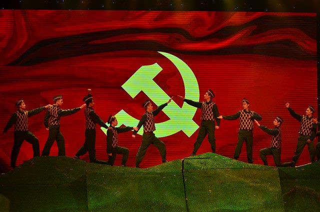 Lễ kỷ niệm 85 năm ngày thành lập Đoàn TNCS Hồ Chí Minh ảnh 16