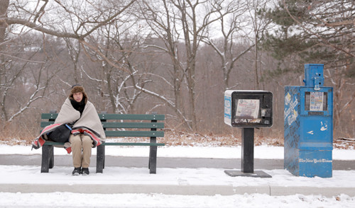 Hoài Linh đóng vai ông già giữa tuyết trắng Canada ảnh 1