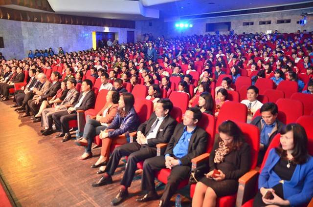 Công bố 10 Gương mặt trẻ Việt Nam tiêu biểu 2015 ảnh 22