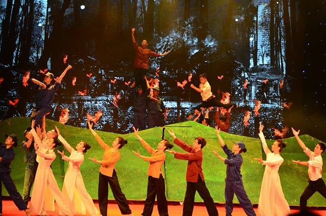 Lễ kỷ niệm 85 năm ngày thành lập Đoàn TNCS Hồ Chí Minh ảnh 15