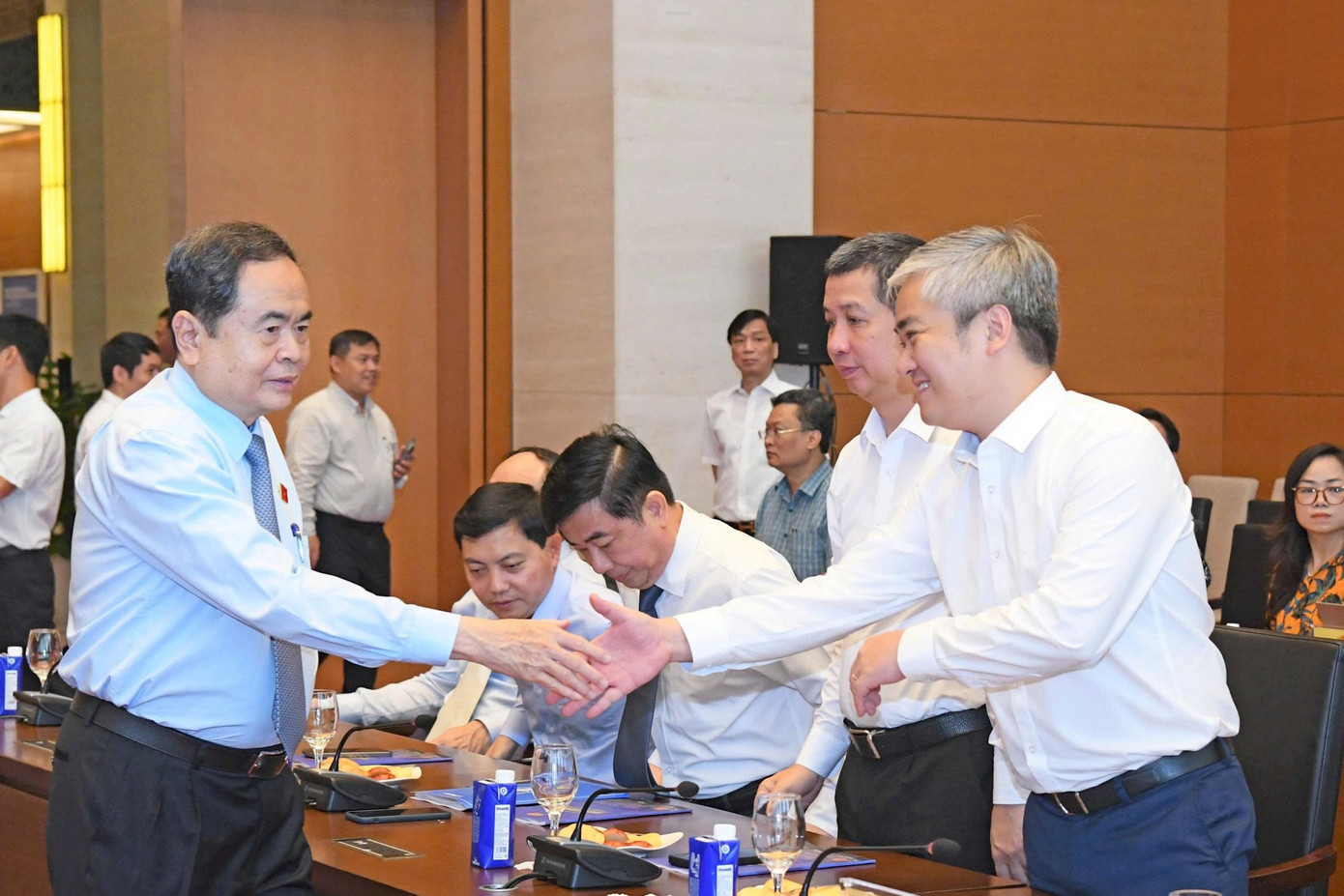 Chủ tịch Quốc hội Trần Thanh Mẫn với các đại biểu dự cuộc gặp mặt. Ảnh: Lâm Hiển Chủ tịch Quốc hội Trần Thanh Mẫn với các đại biểu dự cuộc gặp mặt. Ảnh: Lâm Hiển