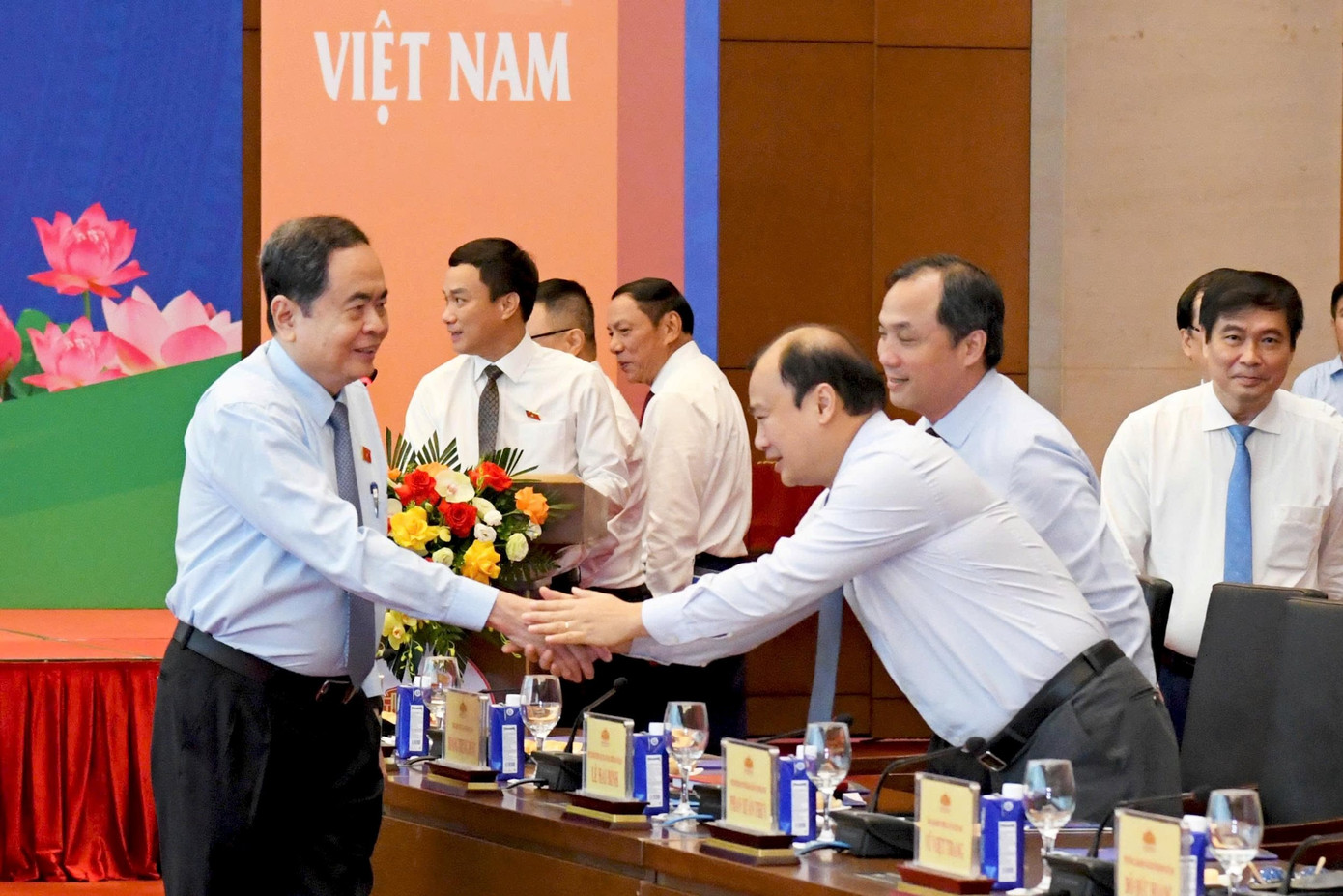 Chủ tịch Quốc hội Trần Thanh Mẫn với các đại biểu dự cuộc gặp mặt. Ảnh: Lâm Hiển Chủ tịch Quốc hội Trần Thanh Mẫn với các đại biểu dự cuộc gặp mặt. Ảnh: Lâm Hiển