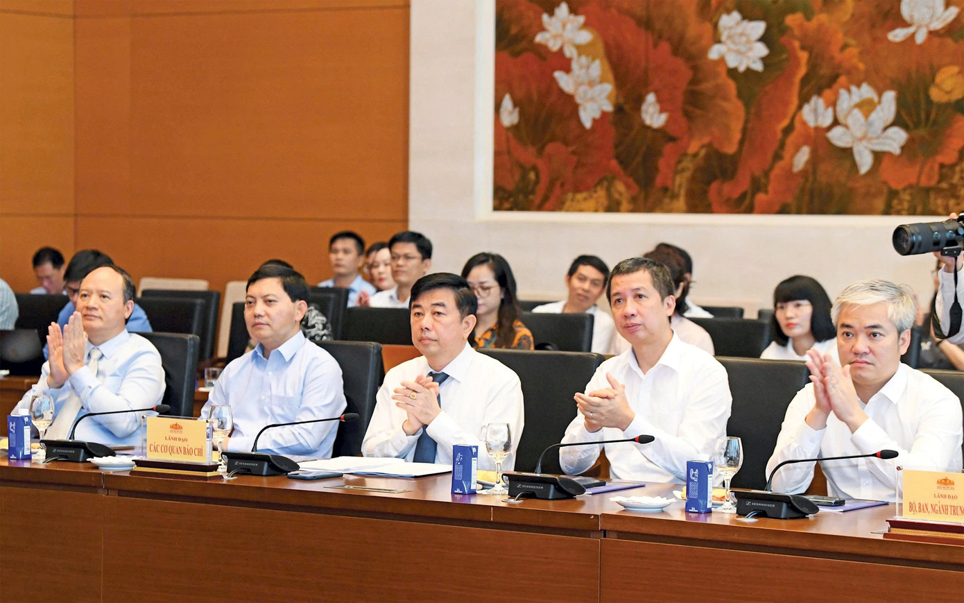 Các đại biểu dự cuộc gặp mặt. Ảnh: Lâm Hiển Các đại biểu dự cuộc gặp mặt. Ảnh: Lâm Hiển