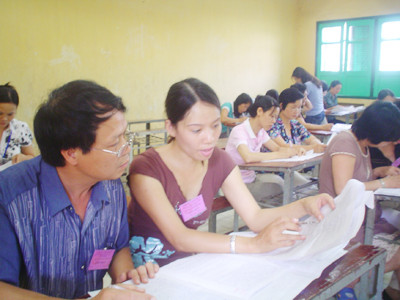 Việc chấm thi sẽ hoàn tất sau một tuần nữa. Ảnh: Hồ Thu . Việc chấm thi sẽ hoàn tất sau một tuần nữa Ảnh: Hồ Thu