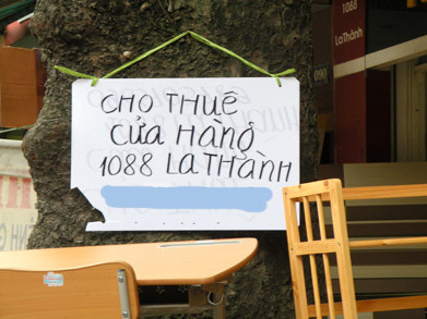 Cửa hàng cho thuê trên phố La Thành, Hà Nội. Ảnh: Bảo Hân