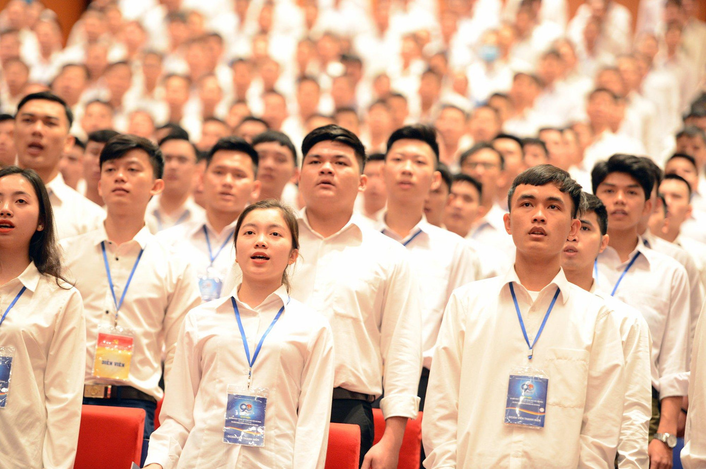 Các bạn trẻ tại lễ Mít tinh kỷ niệm 90 năm Ngày thành lập Đoàn TNCS Hồ Chí Minh tổ chức ngày 23/3 Các bạn trẻ tại lễ Mít tinh kỷ niệm 90 năm Ngày thành lập Đoàn TNCS Hồ Chí Minh tổ chức ngày 23/3