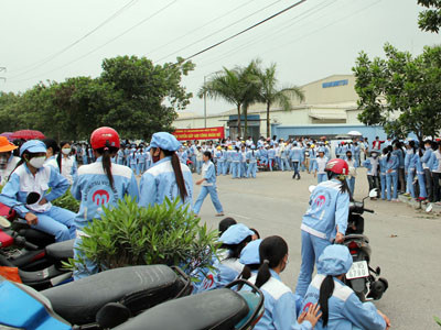 Tới đây, dòng vốn FDI vào Việt Nam sẽ bị quản chặt. (Trong ảnh: Công nhân làm việc tại Khu công nghiệp Quang Minh (Mê Linh, Hà Nội)