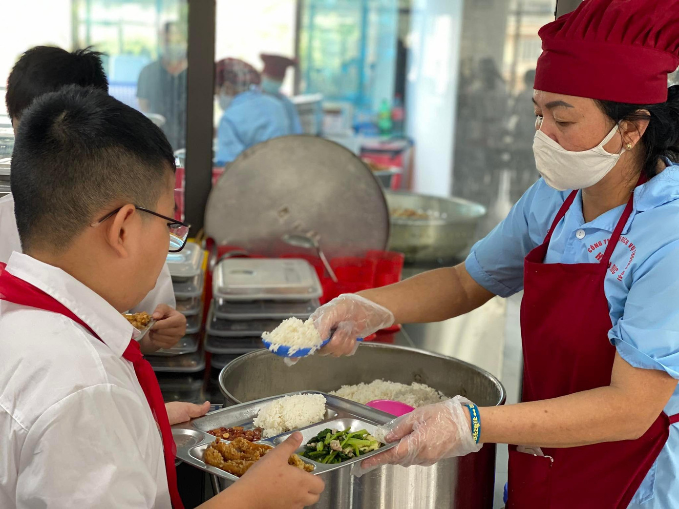 Sức khỏe học đường vẫn đang là vấn đề nhức nhối, cần được quan tâm, đầu tư nhiều hơn nữa. Sức khỏe học đường vẫn đang là vấn đề nhức nhối, cần được quan tâm, đầu tư nhiều hơn nữa.