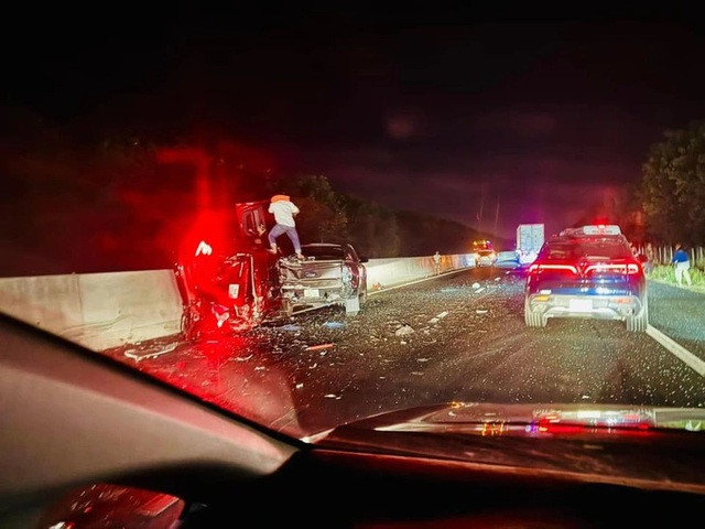 Hiện trường vụ tai nạn. Hiện trường vụ tai nạn.