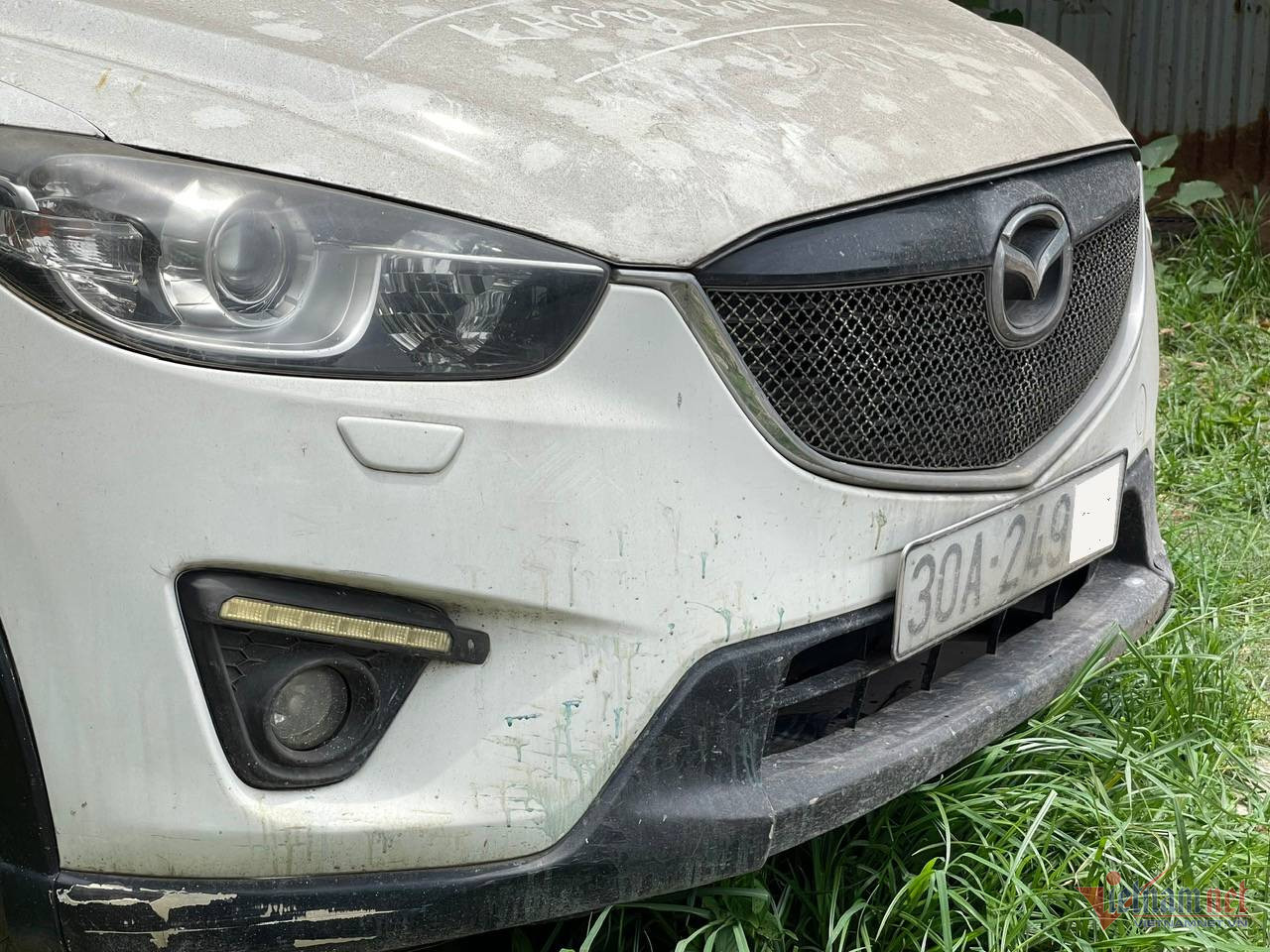 Chiếc Mazda CX-5 mang BKS 30A-249.XX này được đăng ký lần đầu vào tháng 7/2014 do một người là L.A.D. quê ở huyện Phú Xuyên (Hà Nội) đứng tên. Chiếc Mazda CX-5 mang BKS 30A-249.XX này được đăng ký lần đầu vào tháng 7/2014 do một người là L.A.D. quê ở huyện Phú Xuyên (Hà Nội) đứng tên.