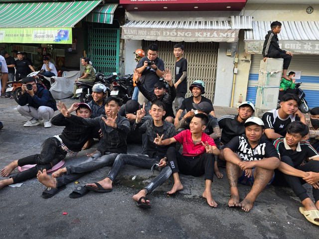 Chụp hình lưu niệm trước khi giải tán