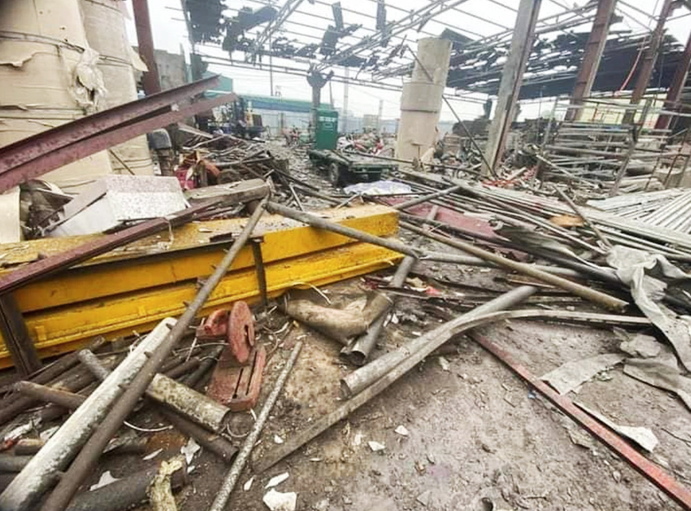 Cảnh tan hoang tại nơi xảy ra sự cố (Ảnh: Beat Tiên Du/Dân Trí).