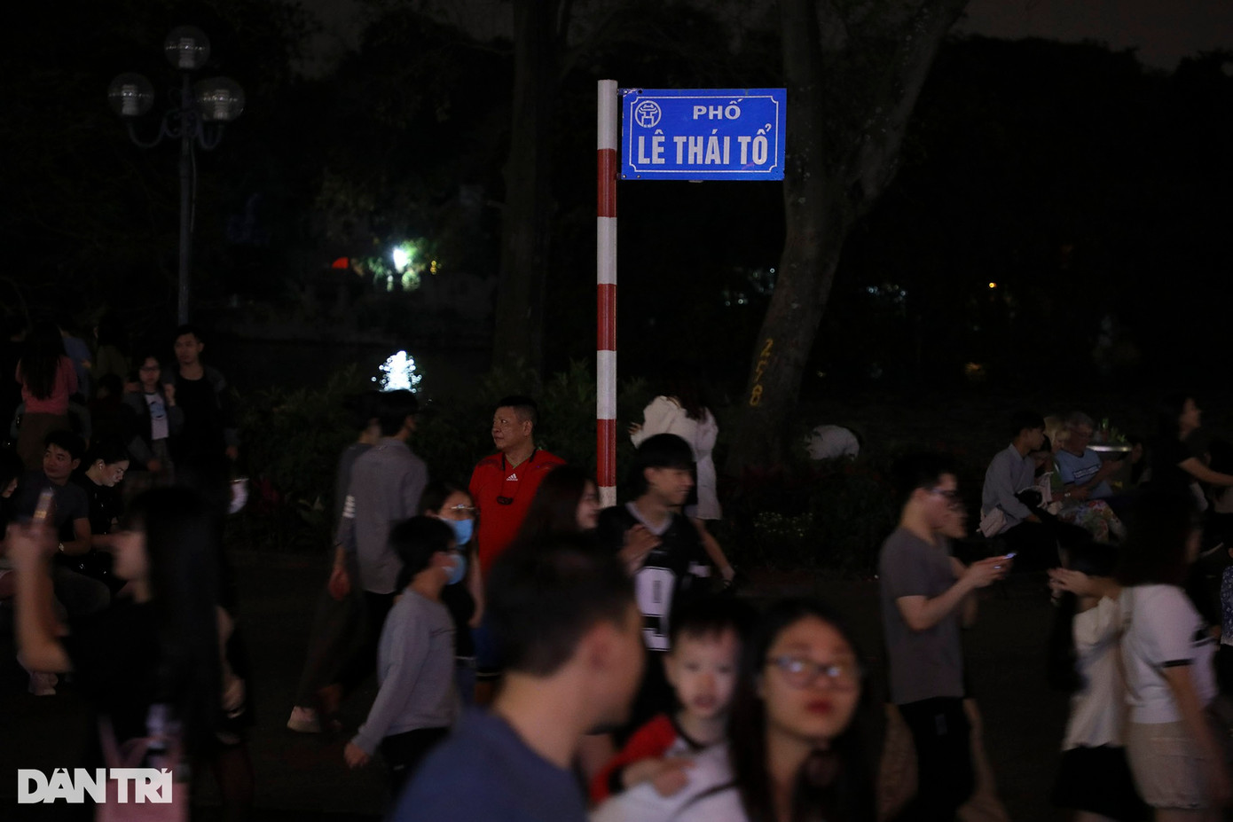 Giờ Trái đất là một sự kiện thường niên diễn ra trên toàn cầu mang thông điệp bảo vệ môi trường, với sự hưởng ứng của nhiều quốc gia và vùng lãnh thổ. Giờ Trái đất là một sự kiện thường niên diễn ra trên toàn cầu mang thông điệp bảo vệ môi trường, với sự hưởng ứng của nhiều quốc gia và vùng lãnh thổ.