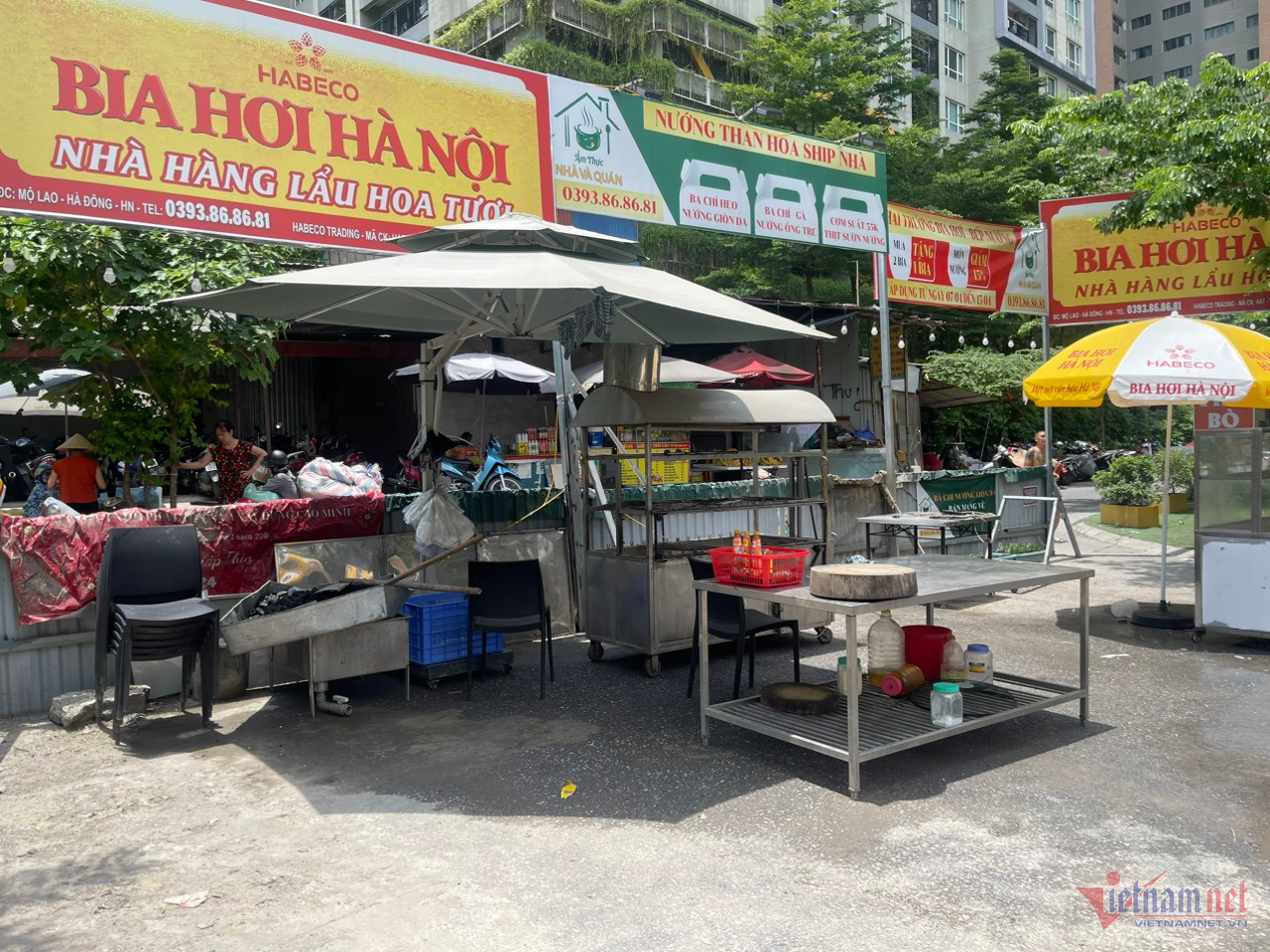 Vị trí từng được chiếc Mazda CX-5 màu trắng đỗ trong thời gian dài. (Ảnh: Hoàng Hiệp) Vị trí từng được chiếc Mazda CX-5 màu trắng đỗ trong thời gian dài. (Ảnh: Hoàng Hiệp)