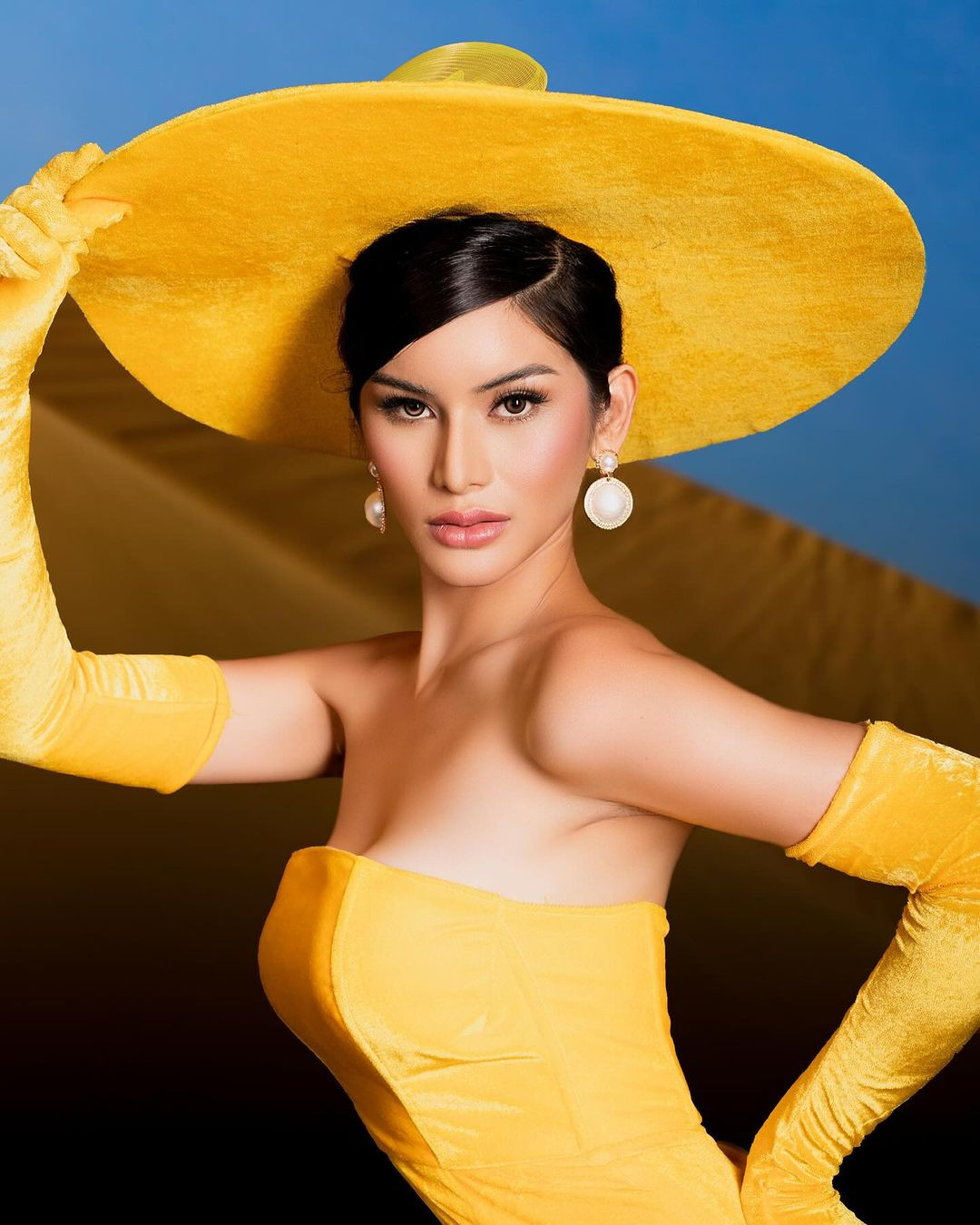 Sophia đang hoạt động trong lĩnh vực làm đẹp, mỹ phẩm và chăm sóc da. Cô quảng cáo cho nhiều thương hiệu mỹ phẩm, quần áo và đồ tiêu dùng.