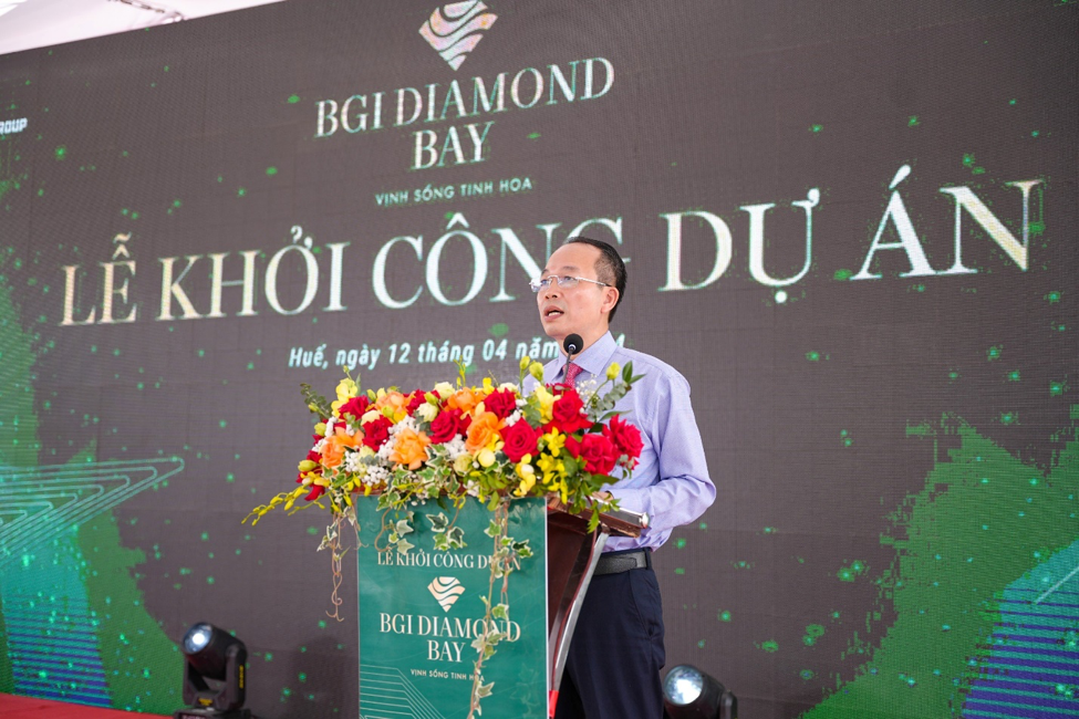 Phó Chủ tịch UBND tỉnh TT Huế Phan Quý Phương phát biểu tại Lễ Khởi công Dự án. Phó Chủ tịch UBND tỉnh TT Huế Phan Quý Phương phát biểu tại Lễ Khởi công Dự án.