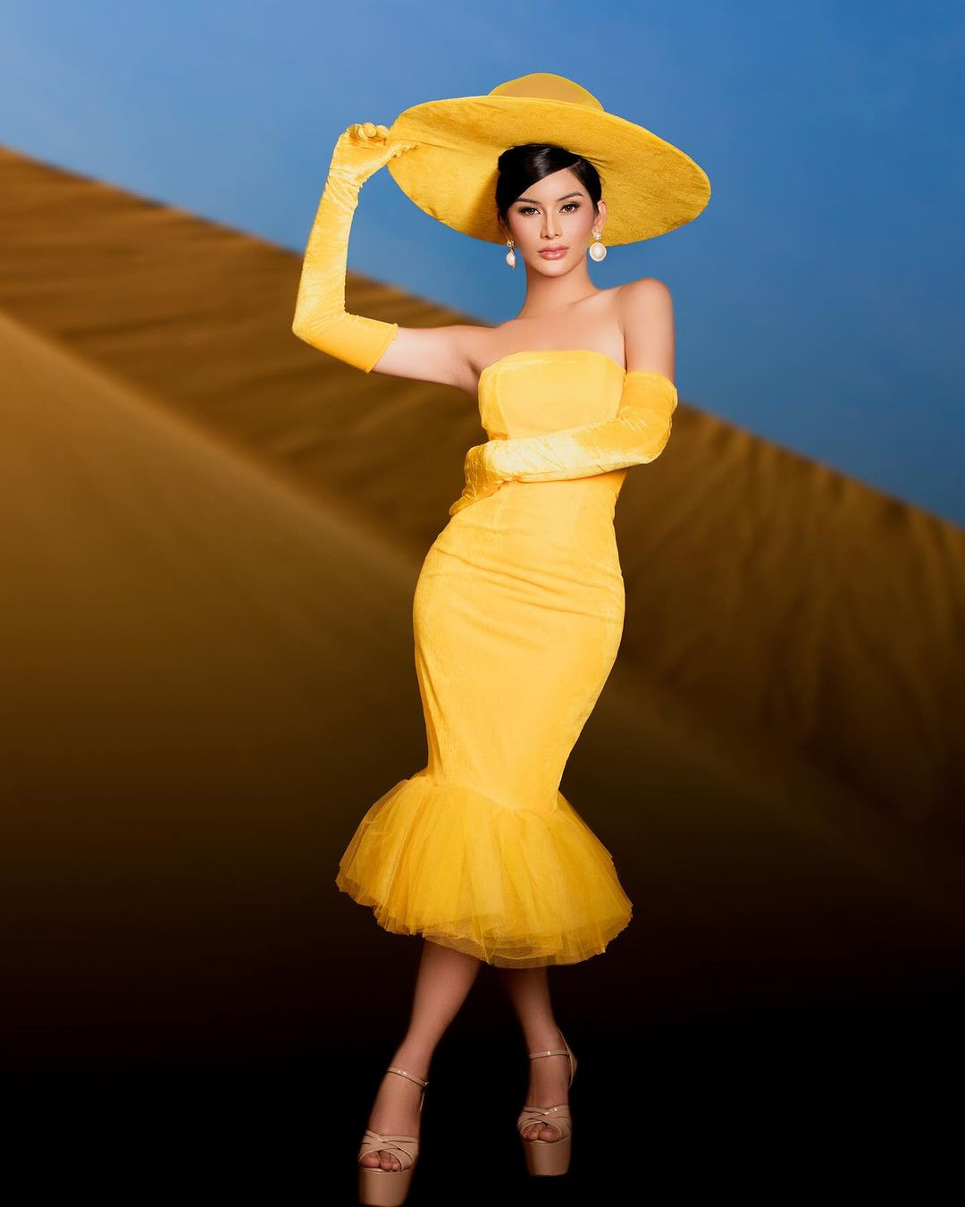 Sophia đang hoạt động trong lĩnh vực làm đẹp, mỹ phẩm và chăm sóc da. Cô quảng cáo cho nhiều thương hiệu mỹ phẩm, quần áo và đồ tiêu dùng.