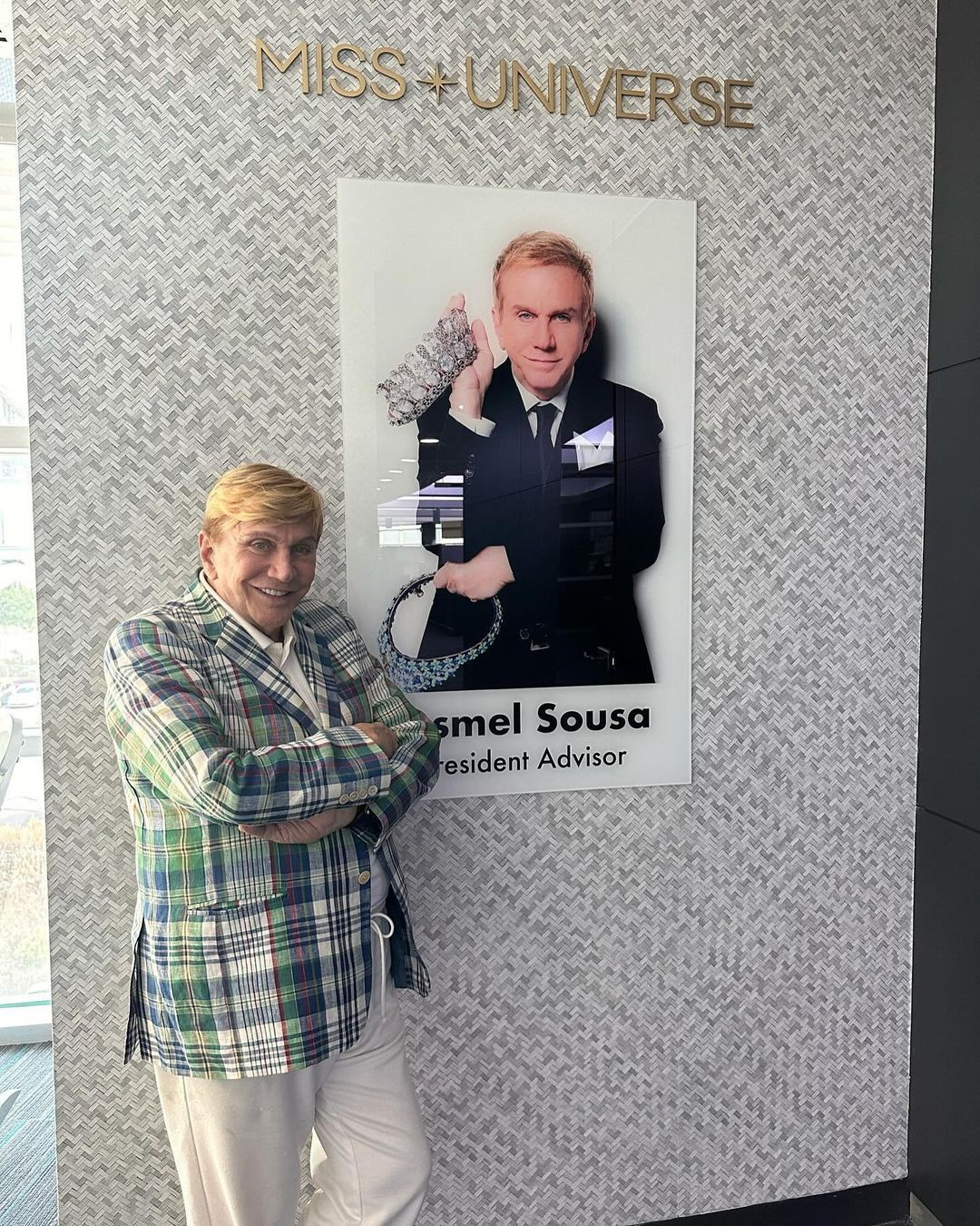 Osmel Sousa đảm nhận vai trò cố vấn cho chủ tịch tổ chức Hoa hậu Hoàn vũ.