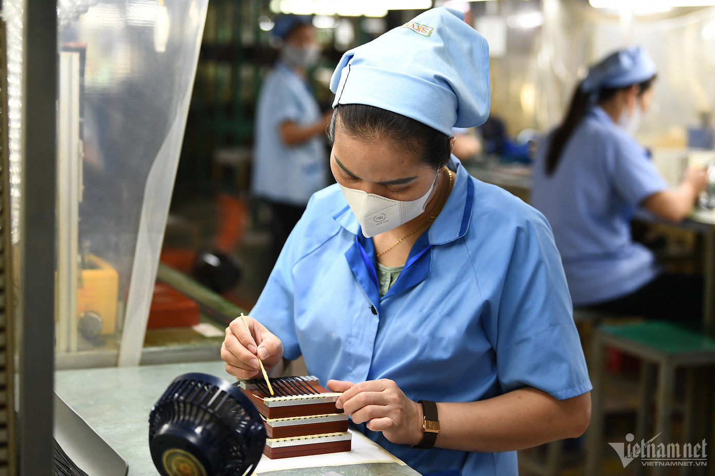 Nhiều trường hợp được nghỉ hưu sớm nhưng không bị khấu trừ tỷ lệ hưởng lương hưu. Ảnh minh họa: Hoàng Hà.