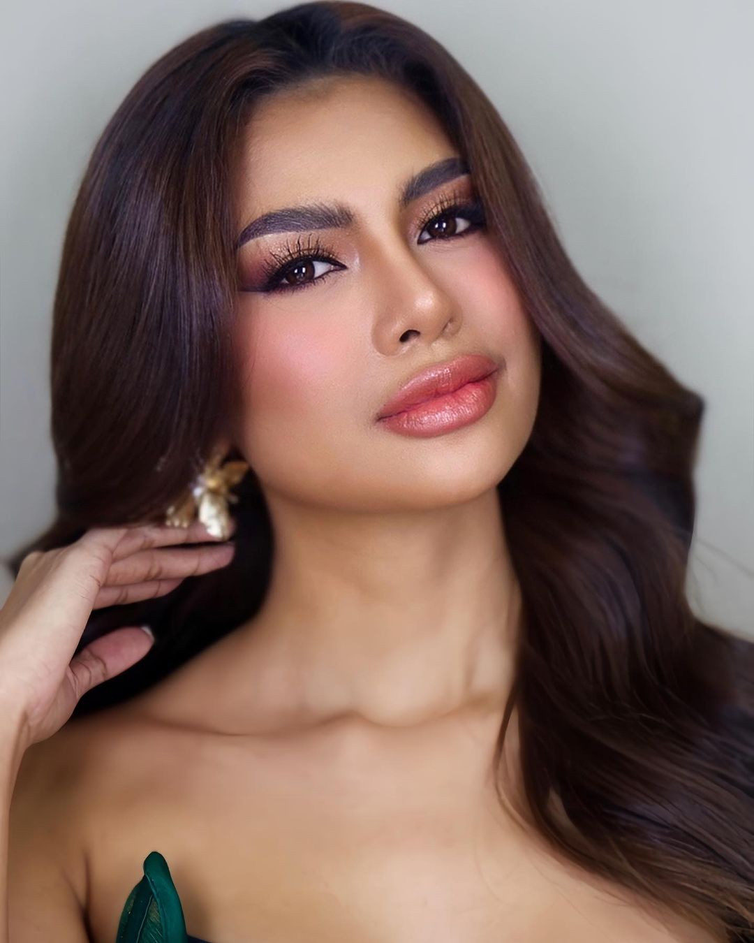 Bb. Pilipinas là cuộc thi sắc đẹp lâu đời, uy tín tại Philippines. Trước đây, người giành chiến thắng tại Bb. Pilipinas thường được cử đi thi Miss Universe. Tuy nhiên, vài năm gần đây Bb. Pilipinas đã mất bản quyền Hoa hậu Hoàn vũ.