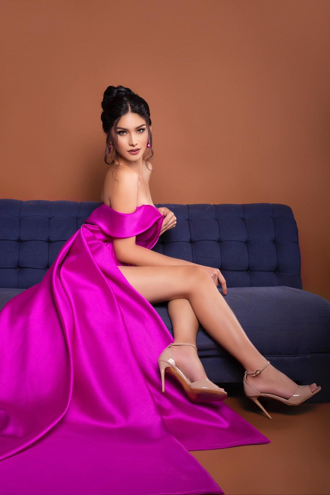 Trước đó, cô từng tham dự các cuộc thi nhỏ như Binibining Apollo 2022, Binibining Ikatlong Lahi ng Laguna 2022, Queen Prestige International 2022...