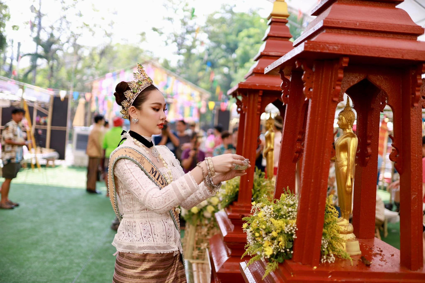 Hoa hậu Hòa bình Thái Lan 2024 Malin Chara-anan tích cực tham dự nhiều sự kiện sau khi đăng quang.