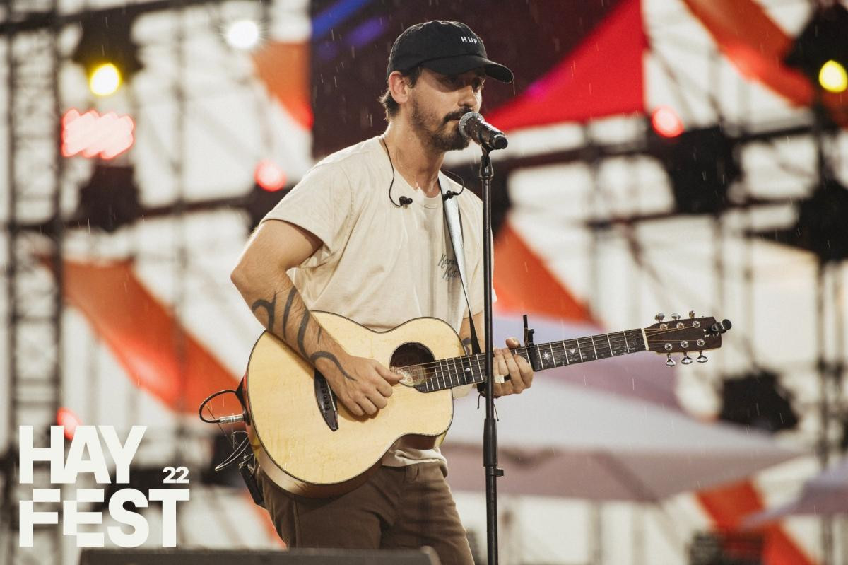 The Moffatts biểu diễn ở sự kiện âm nhạc quốc tế HAY Glamping Music Festival tại Hà Nội.