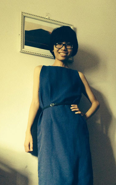 Trong thời gian chờ đi làm, Thuần thích tự may váy áo cho mình. Ảnh: NVCC.