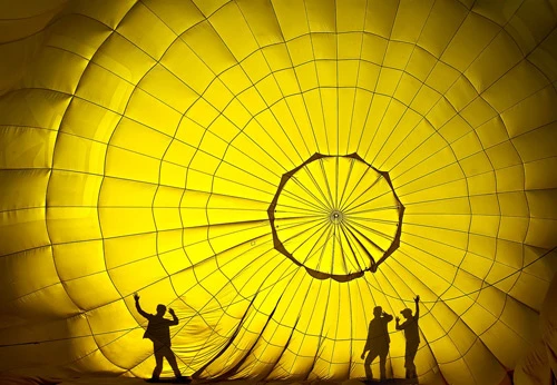 Nào cùng bay lên (Thể loại Tự do) – tác giả Phan Văn Hiền (Việt Nam) - Huy chương Bạc VAPA Tự do - HCB VAPA Nào cùng bay lên – tác giả Phan Văn Hiền (Việt Nam).jpg