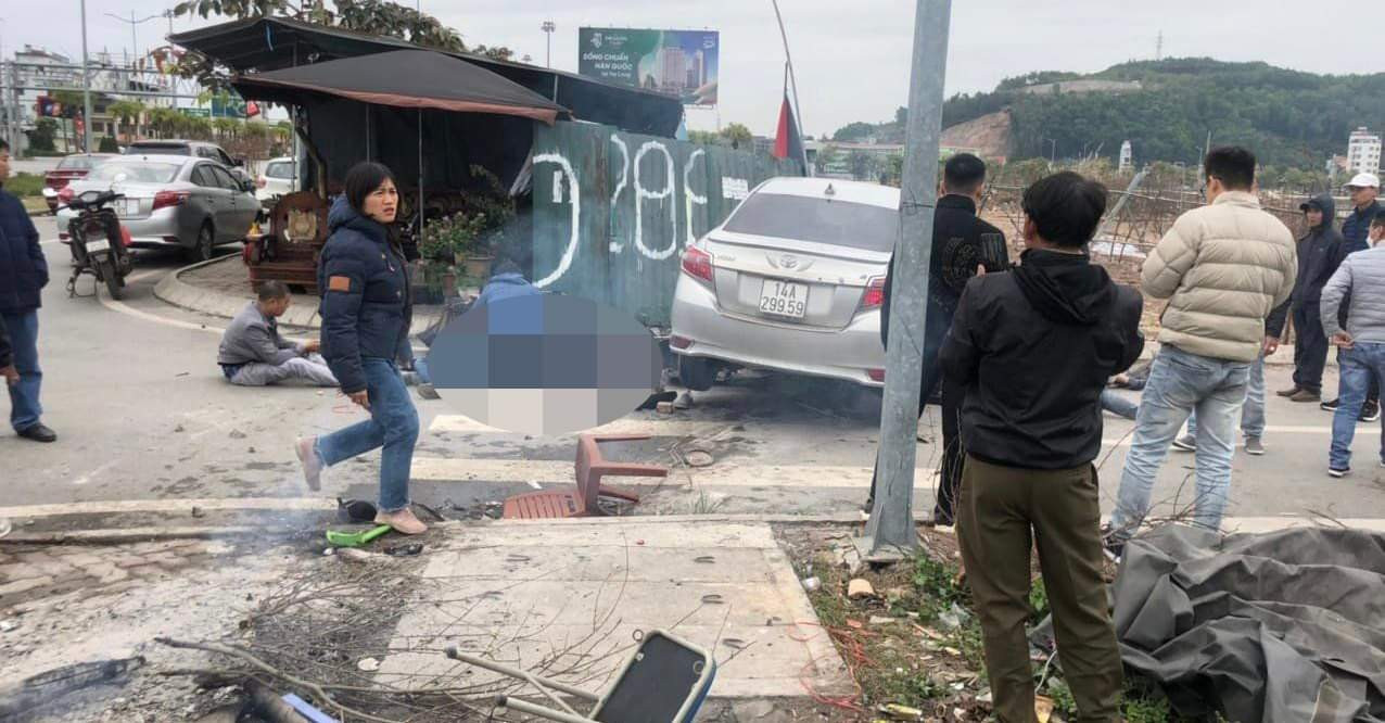 Cú húc trực diện khiến 5 nạn nhân bị thương, trong đó 3 người bất tỉnh tại chỗ.