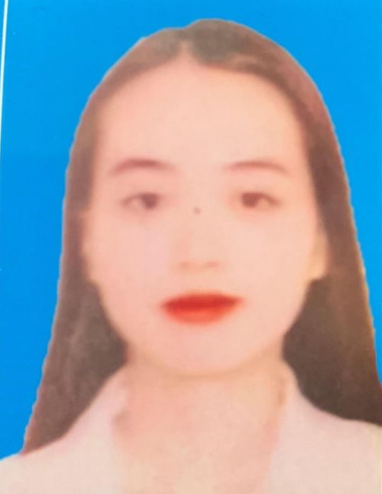 Đối tượng truy nã Hoàng Thị Tuyết. (Ảnh Công an cung cấp).