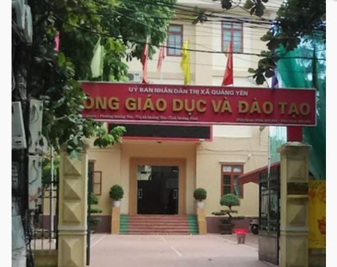 Bà Hoàng Thu Hiền, nguyên Trưởng phòng GD-ĐT thị xã Quảng Yên bị cáo buộc cùng 5 đồng phạm đẩy giá trị các gói thầu cao hơn thực tế nhằm hưởng phần chênh lệch hơn 4,7 tỉ đồng. Bà Hoàng Thu Hiền, nguyên Trưởng phòng GD-ĐT thị xã Quảng Yên bị cáo buộc cùng 5 đồng phạm đẩy giá trị các gói thầu cao hơn thực tế nhằm hưởng phần chênh lệch hơn 4,7 tỉ đồng.