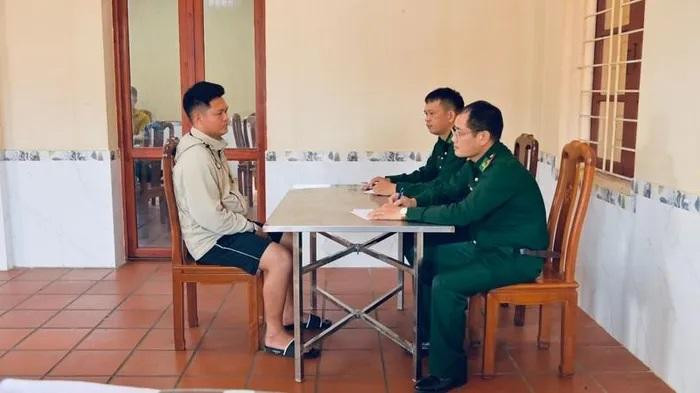 Bộ đội biên phòng Đồn Trà Cổ, Móng Cái lấy lời khai của đối tượng Phạm Văn Hợp Bộ đội biên phòng Đồn Trà Cổ, Móng Cái lấy lời khai của đối tượng Phạm Văn Hợp