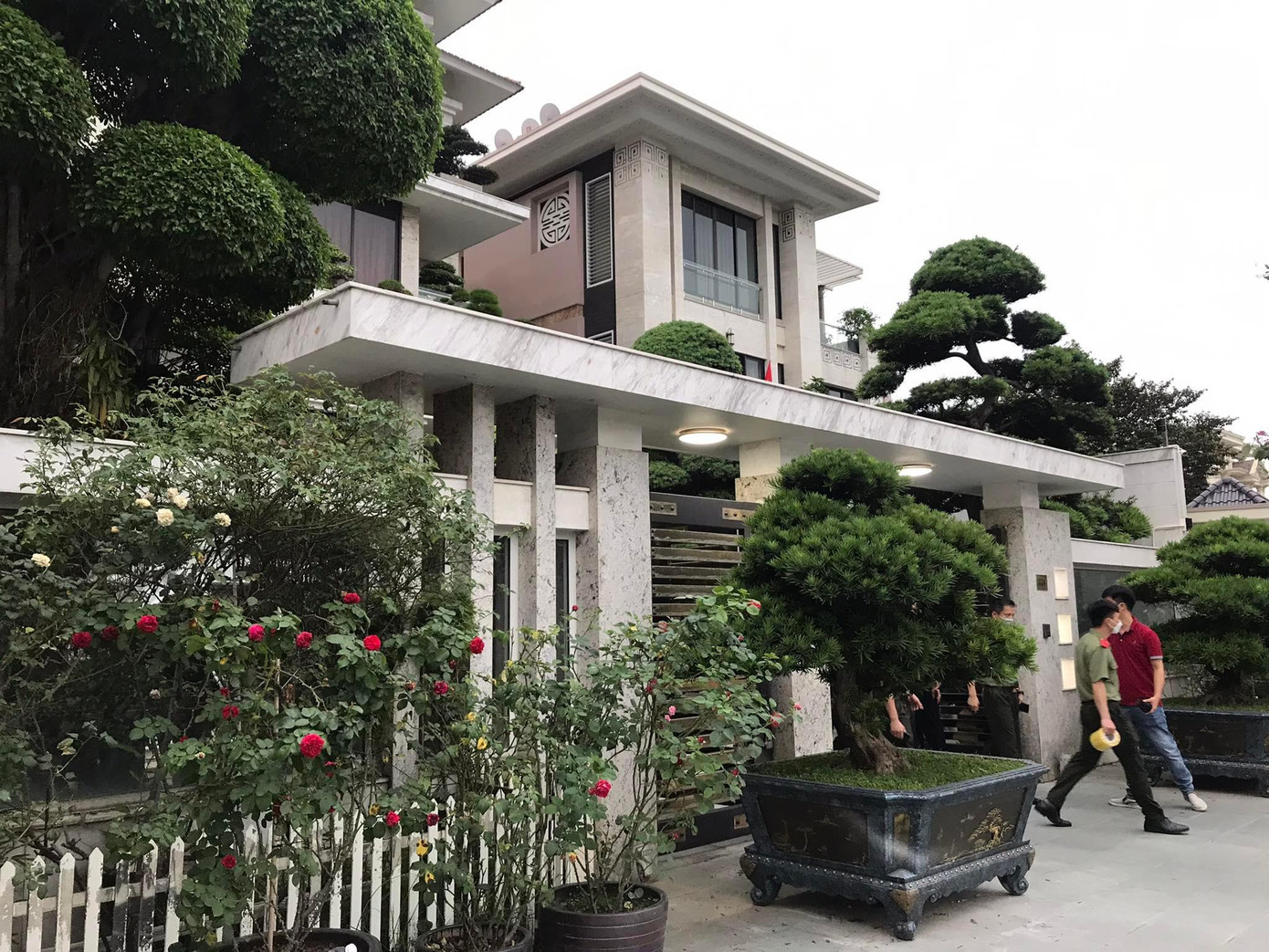 Căn nhà của ông Phạm Hồng Hà được giới đầu tư bất động sản định giá lên đến vài triệu đô được xây dựng từ khi ông còn làm Chủ tịch thành phố.