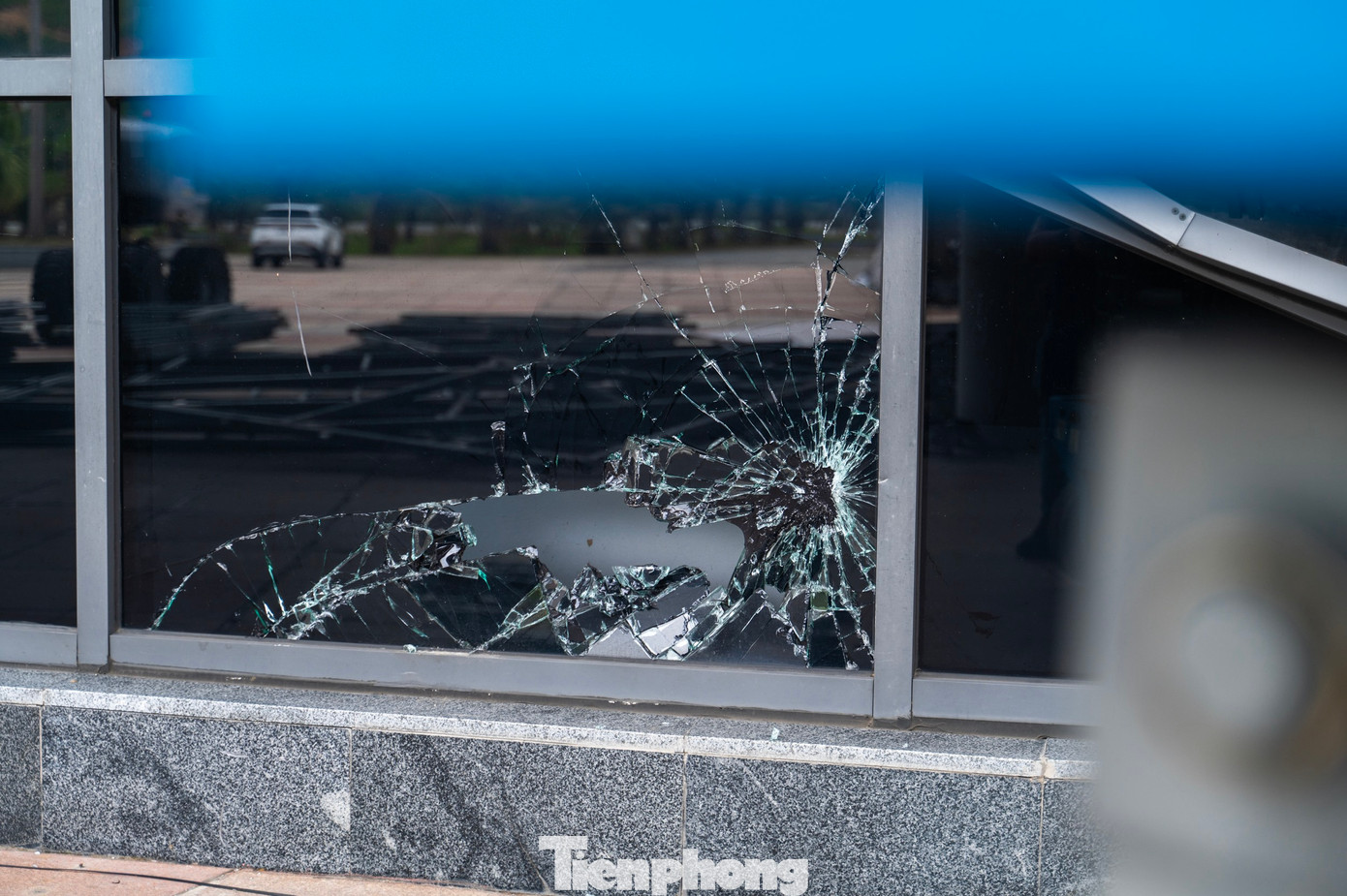 Ghi nhận của phóng viên Tiền Phong, nhiều hạng mục nằm trong tổ hợp Trung tâm Huấn luyện và Thi đấu TDTT tỉnh Quảng Ninh bị hư hỏng, không đảm bảo an toàn để sử dụng. Ghi nhận của phóng viên Tiền Phong, nhiều hạng mục nằm trong tổ hợp Trung tâm Huấn luyện và Thi đấu TDTT tỉnh Quảng Ninh bị hư hỏng, không đảm bảo an toàn để sử dụng.