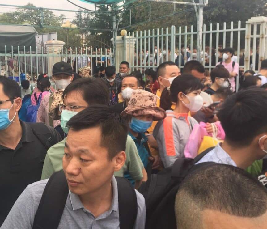 Sau thời gian dài ảnh hưởng bởi dịch COVID-19, đến nay, lượng khách từ Trung Quốc đến Việt Nam qua cửa khẩu Móng Cái đang tăng dần. Đây là tín hiệu tốt để Quảng Ninh phục hồi ngành du lịch. Sau thời gian dài ảnh hưởng bởi dịch COVID-19, đến nay, lượng khách từ Trung Quốc đến Việt Nam qua cửa khẩu Móng Cái đang tăng dần. Đây là tín hiệu tốt để Quảng Ninh phục hồi ngành du lịch.