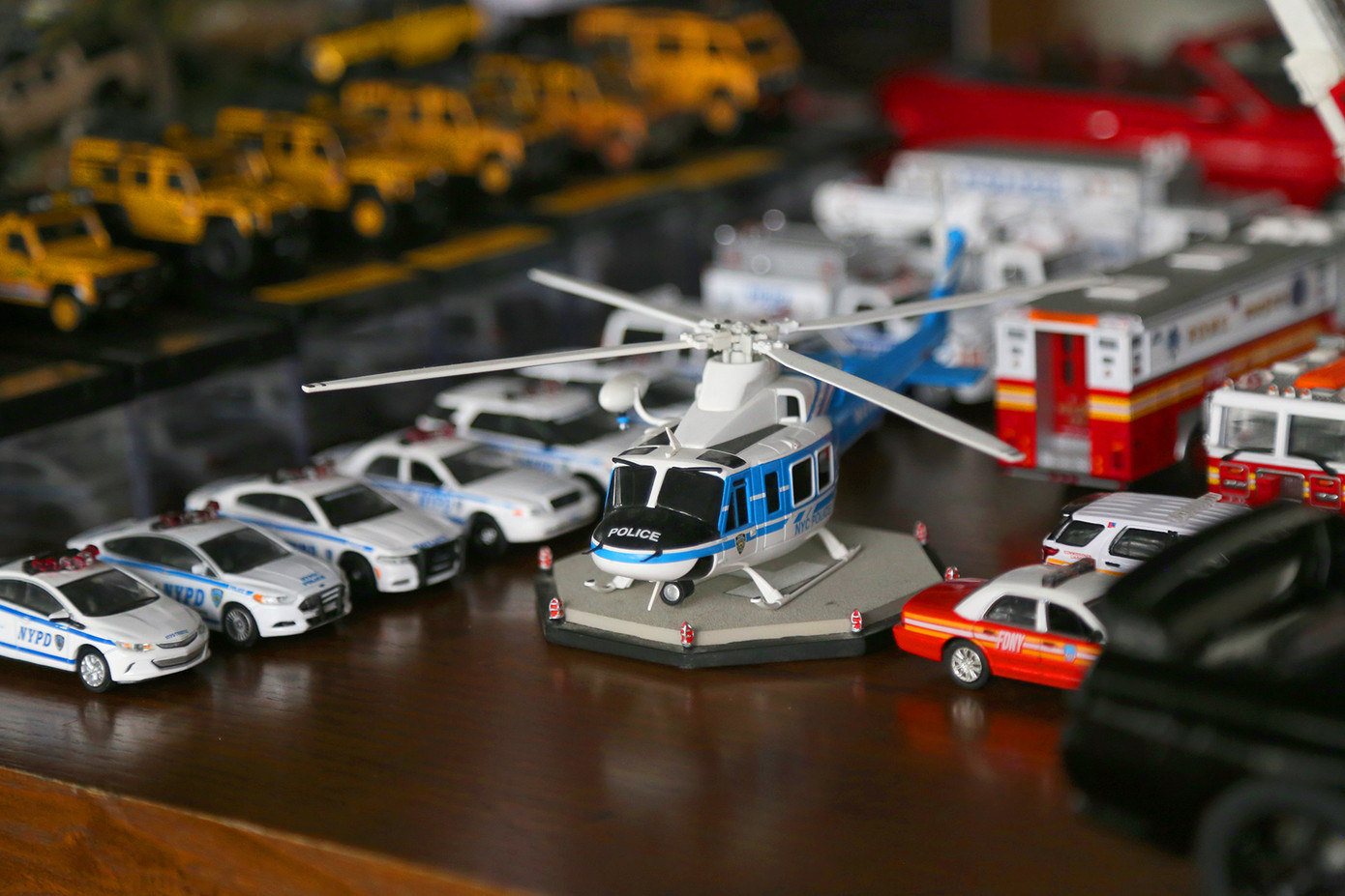 Người thích xe cảnh sát, cứu hỏa Người thích xe cảnh sát, cứu hỏa