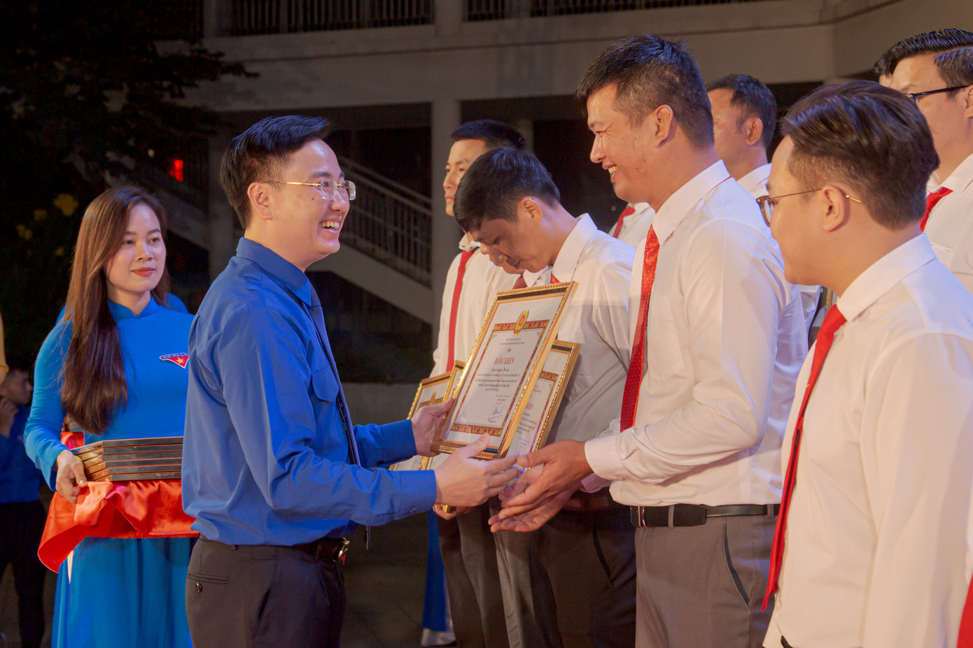 Tỉnh Đoàn Quảng Ninh cũng tuyên dương 9 gương mặt trẻ, 98 tài năng trẻ, 29 thanh niên tiên tiến làm theo lời Bác cấp tỉnh.