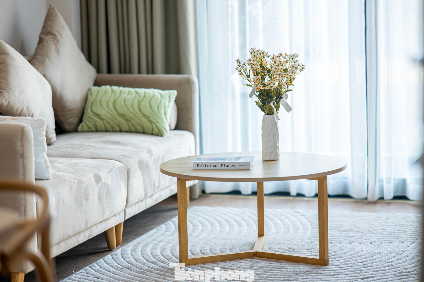 Theo chủ đầu tư, bắt nguồn từ triết lý sống “càng tối giản càng hạnh phúc”, các căn hộ đều được bố trí gọn gàng, tối ưu công năng, tạo ra sự tiện nghi và thoải mái tuyệt đối cho chủ nhân.