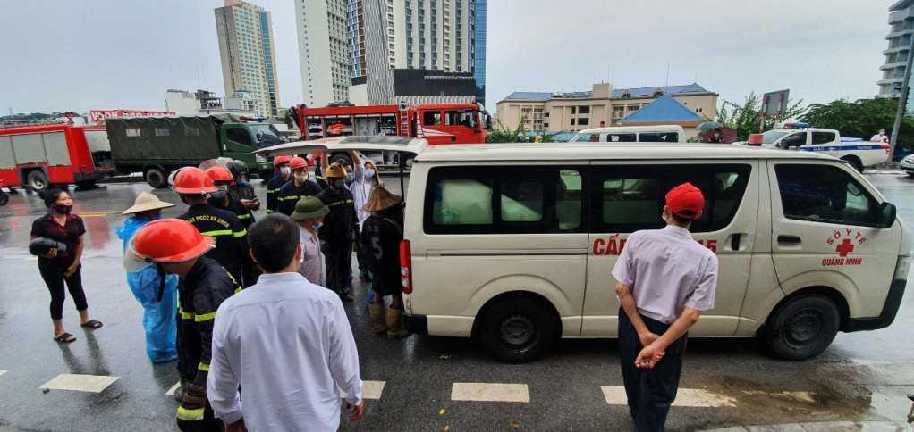 Có 4 nạn nhân bị vùi lấp, 3 người đã tử vong, 1 người đang được cấp cứu tích cực tại bệnh viên.