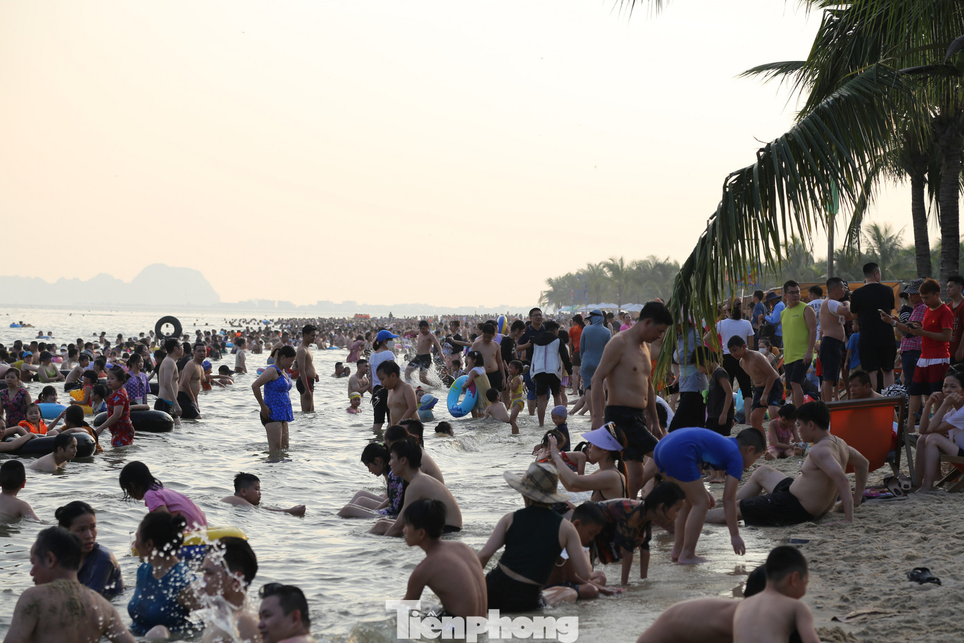 Hiện tại nhiều khách sạn ở Hạ Long vẫn trống phòng, không như mọi năm đều "cháy" phòng vào những dịp nghỉ lễ.