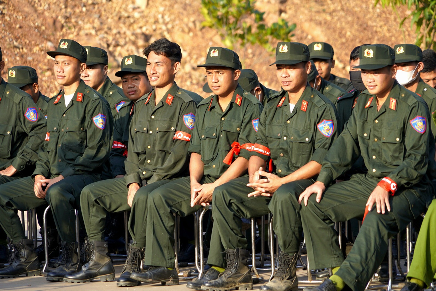 Đây là lần đầu tiên chương trình Chủ Nhật Đỏ được diễn ra tại Trung tâm Huấn luyện quốc gia về phòng chống khủng bố.