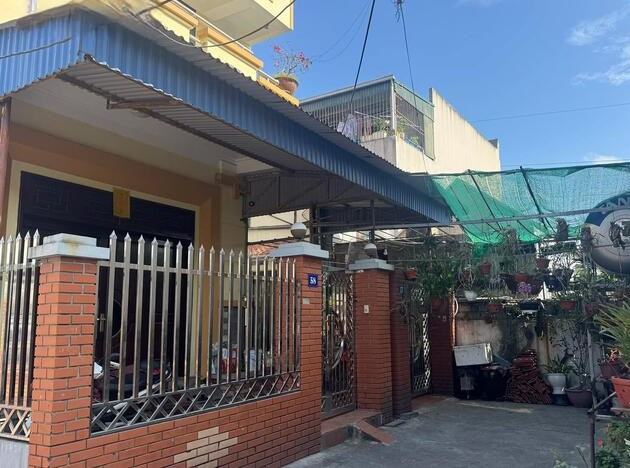 Công an thu giữ thêm 9 bánh heroin tại nhà Bùi Đình Khánh. Công an thu giữ thêm 9 bánh heroin tại nhà Bùi Đình Khánh.