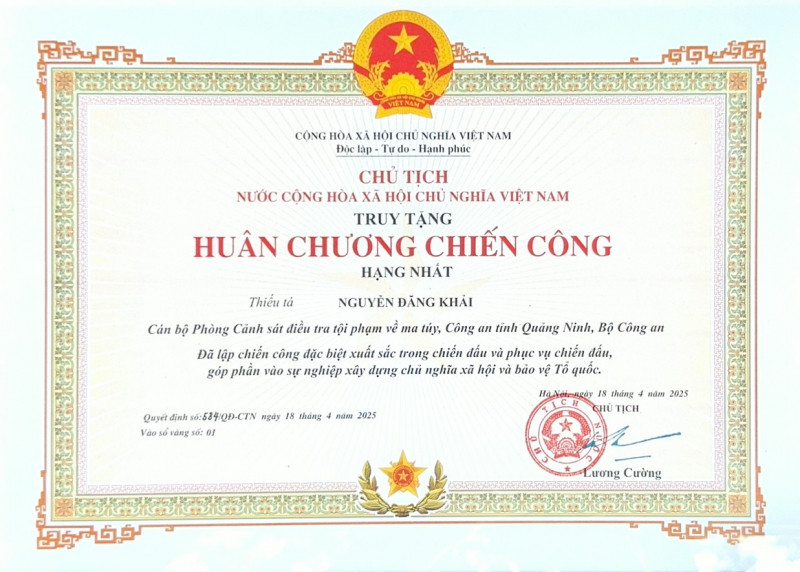 Chủ tịch nước truy tặng Huân chương Chiến công hạng Nhất cho Thiếu tá Nguyễn Đăng Khải. Chủ tịch nước truy tặng Huân chương Chiến công hạng Nhất cho Thiếu tá Nguyễn Đăng Khải.
