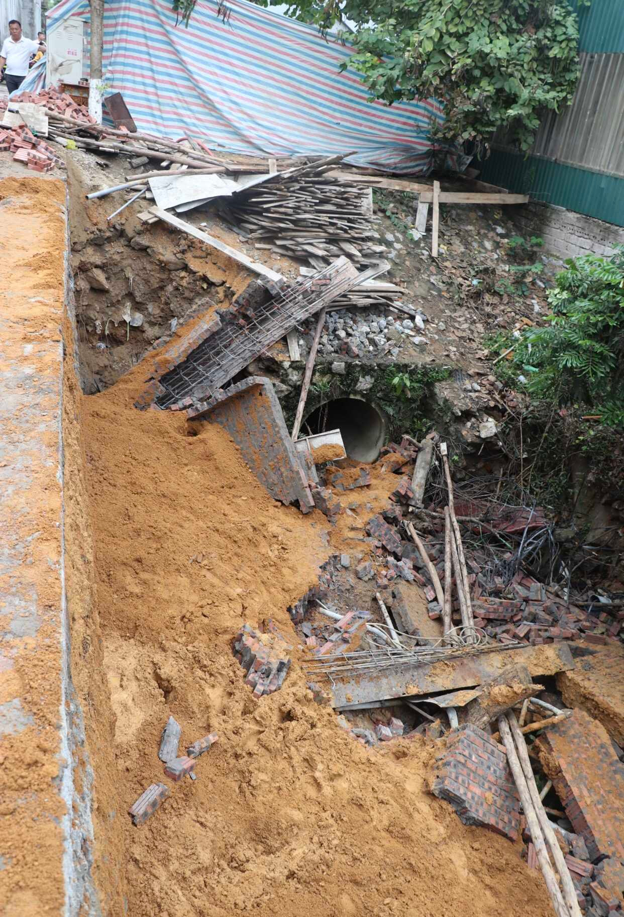 Hiện trường vụ tai nạn. Hiện trường vụ tai nạn.