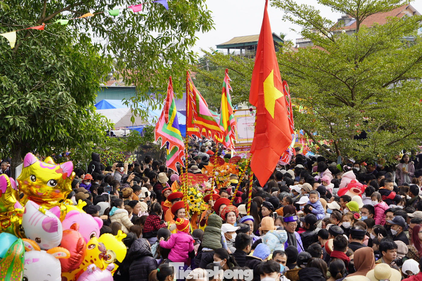 Lễ hội rước người thượng thọ lên miếu Tiên Công được tổ chức bắt đầu từ mùng Bốn đến mùng Bảy tháng Giêng hằng năm tại miếu Tiên Công, vùng đảo Hà Nam, xã Cẩm La, TX. Quảng Yên, tỉnh Quảng Ninh. Lễ hội rước người thượng thọ lên miếu Tiên Công được tổ chức bắt đầu từ mùng Bốn đến mùng Bảy tháng Giêng hằng năm tại miếu Tiên Công, vùng đảo Hà Nam, xã Cẩm La, TX. Quảng Yên, tỉnh Quảng Ninh.