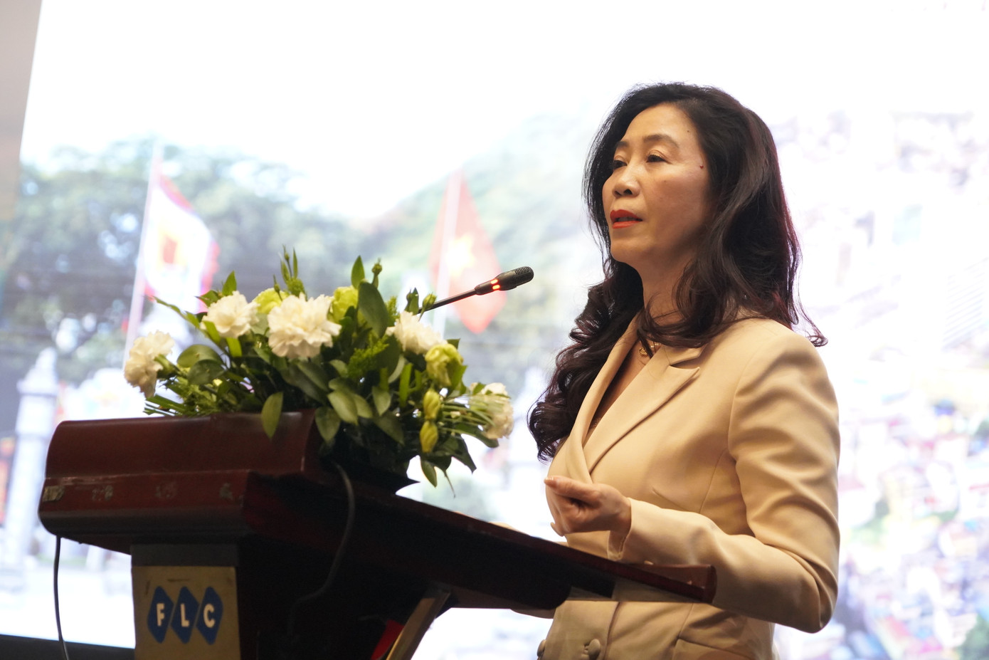 Bà Lê Thị Thu Hiền - Cục trưởng cục Di sản văn hóa (Bộ VHTTDL) - phát biểu tại hội thảo. Bà Lê Thị Thu Hiền - Cục trưởng cục Di sản văn hóa (Bộ VHTTDL) - phát biểu tại hội thảo.